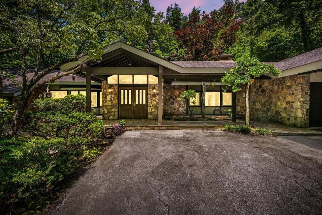 Bourbon Hollow Lodge With Hot Tub And Pool Plus Game Room Only 5 Min To Downtown Gatlinburg Kültér fotó