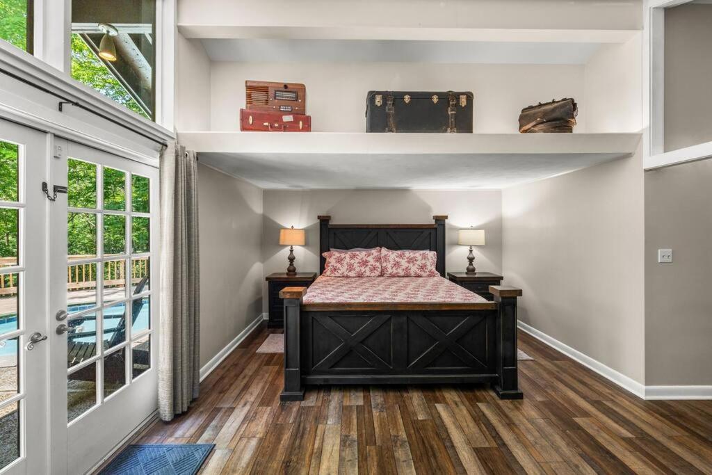 Bourbon Hollow Lodge With Hot Tub And Pool Plus Game Room Only 5 Min To Downtown Gatlinburg Kültér fotó