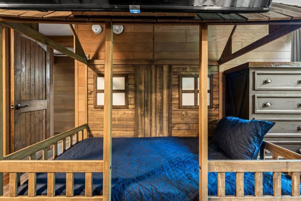 Bourbon Hollow Lodge With Hot Tub And Pool Plus Game Room Only 5 Min To Downtown Gatlinburg Kültér fotó