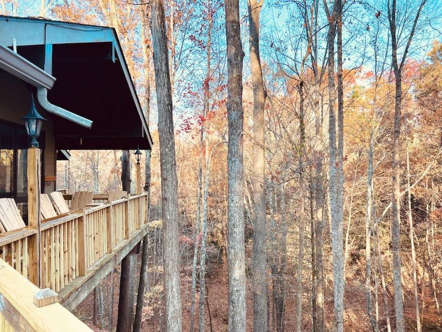 Bourbon Hollow Lodge With Hot Tub And Pool Plus Game Room Only 5 Min To Downtown Gatlinburg Kültér fotó