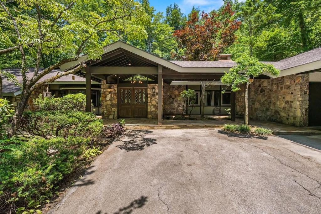 Bourbon Hollow Lodge With Hot Tub And Pool Plus Game Room Only 5 Min To Downtown Gatlinburg Kültér fotó